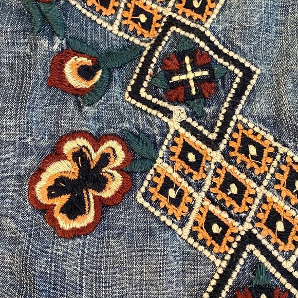 Soft Surroundings Embroidery Long Sleeve Button Down Shirt Top Small - Picture 6 of 10